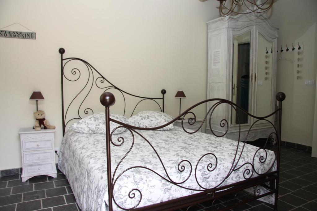Bed and Breakfast La Bastide De Fontaille Сен-Фелісьян Номер фото